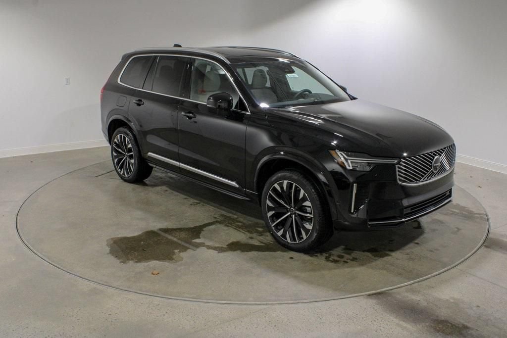 Used 2026 Volvo XC90 B5 Plus w/ Protection Package Premier AWD/4WD image 7