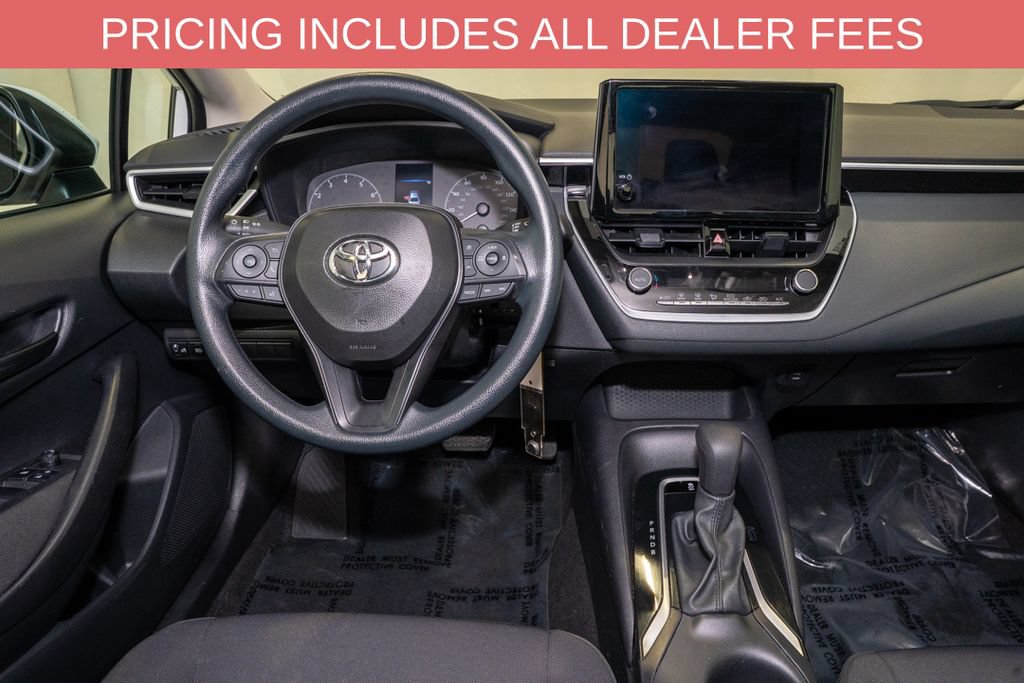 Used 2025 Toyota Corolla LE FWD image 6