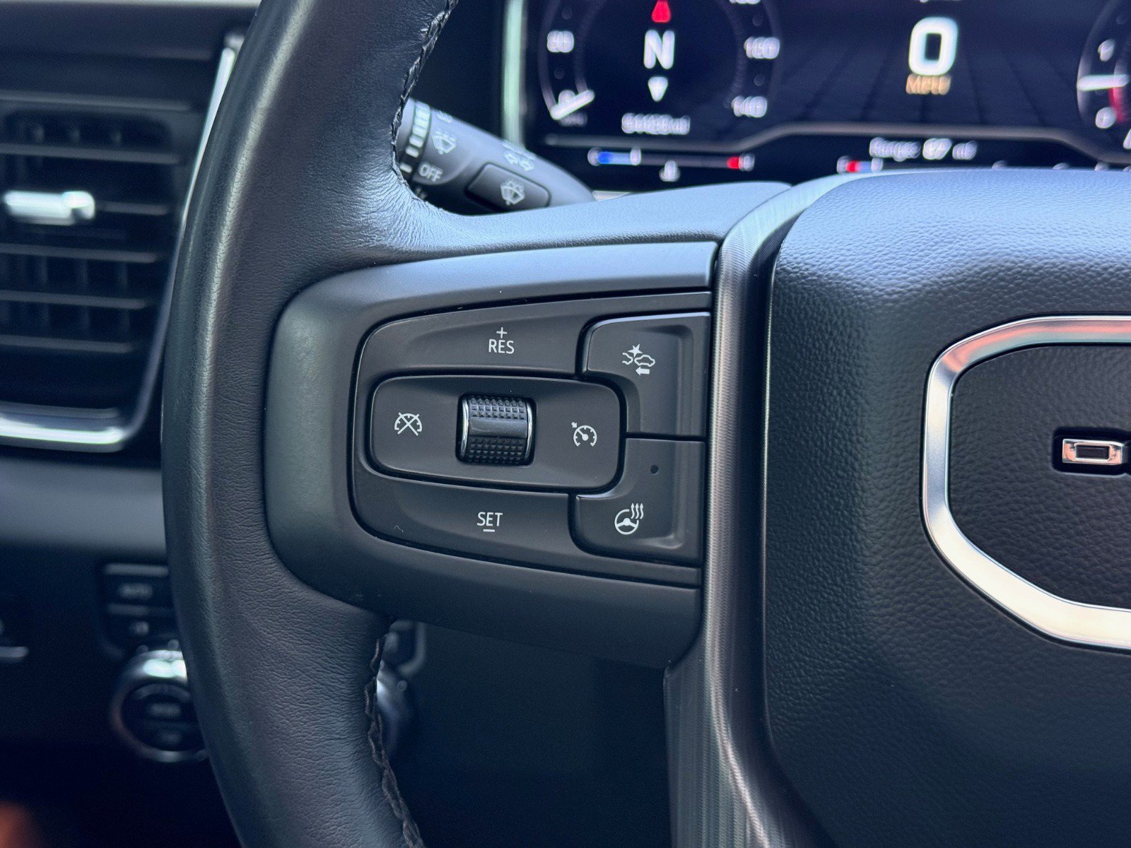 Certified 2025 GMC Sierra 3500 Denali Ultimate image 25