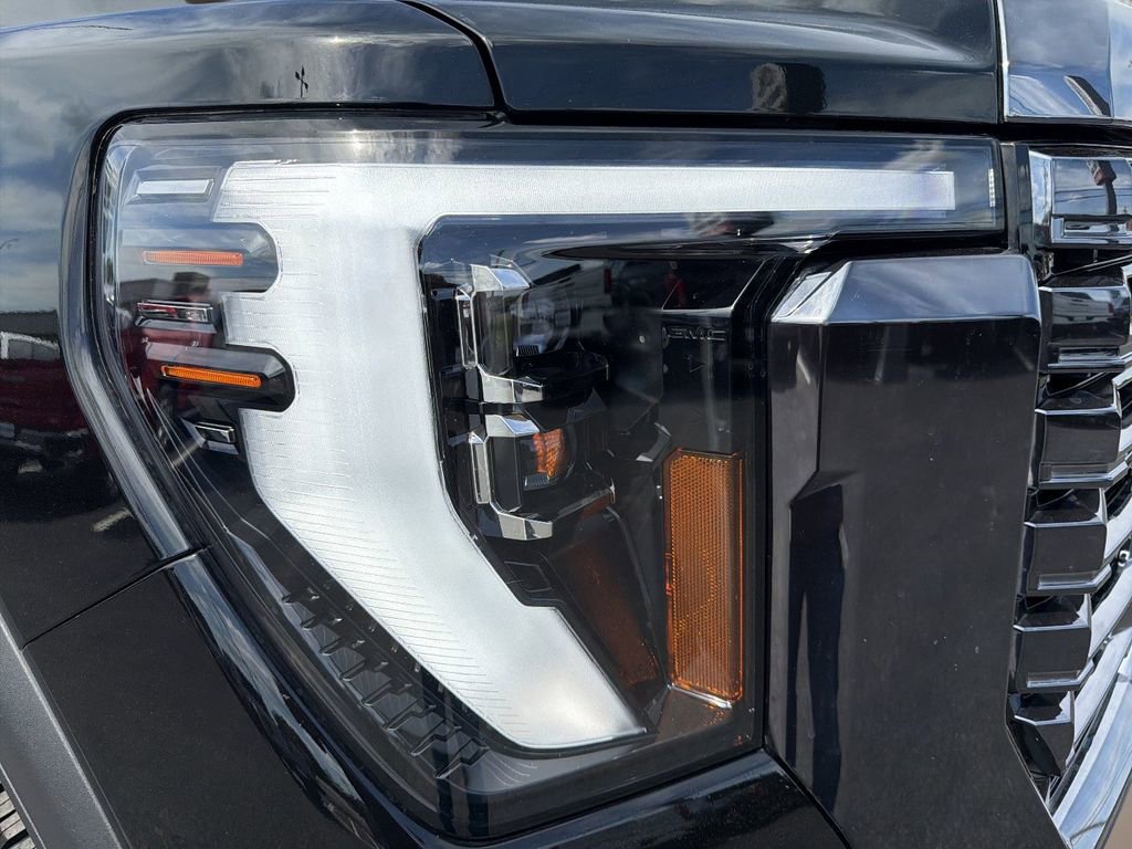 Used 2024 GMC Sierra 2500 Denali Ultimate AWD/4WD image 10