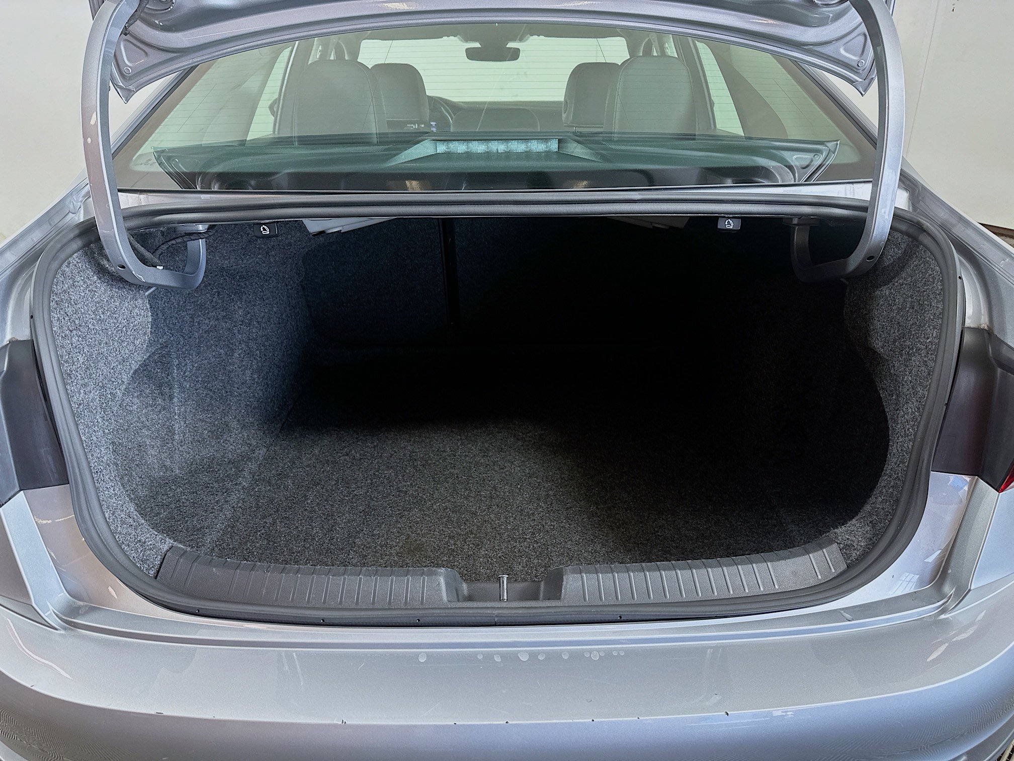 Used 2024 Volkswagen Jetta SE image 23