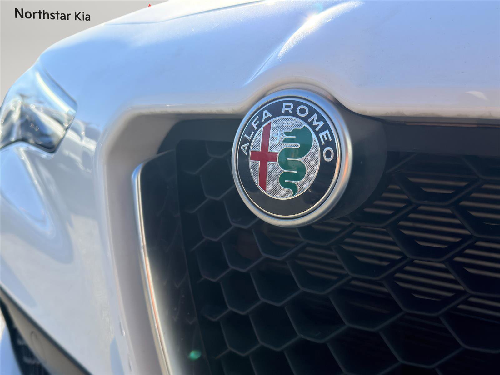 Used 2023 Alfa Romeo Stelvio Ti image 28