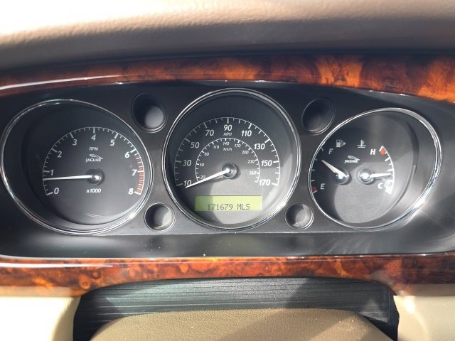 Used 2007 Jaguar XJ8 image 23