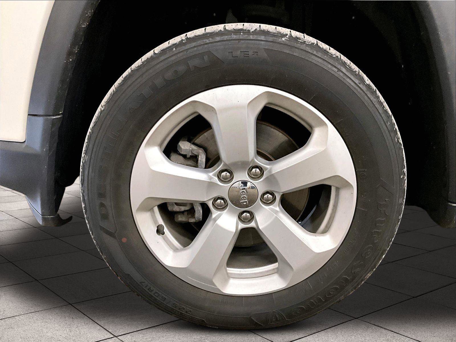 Used 2019 Jeep Compass Latitude w/ Cold Weather Group image 8