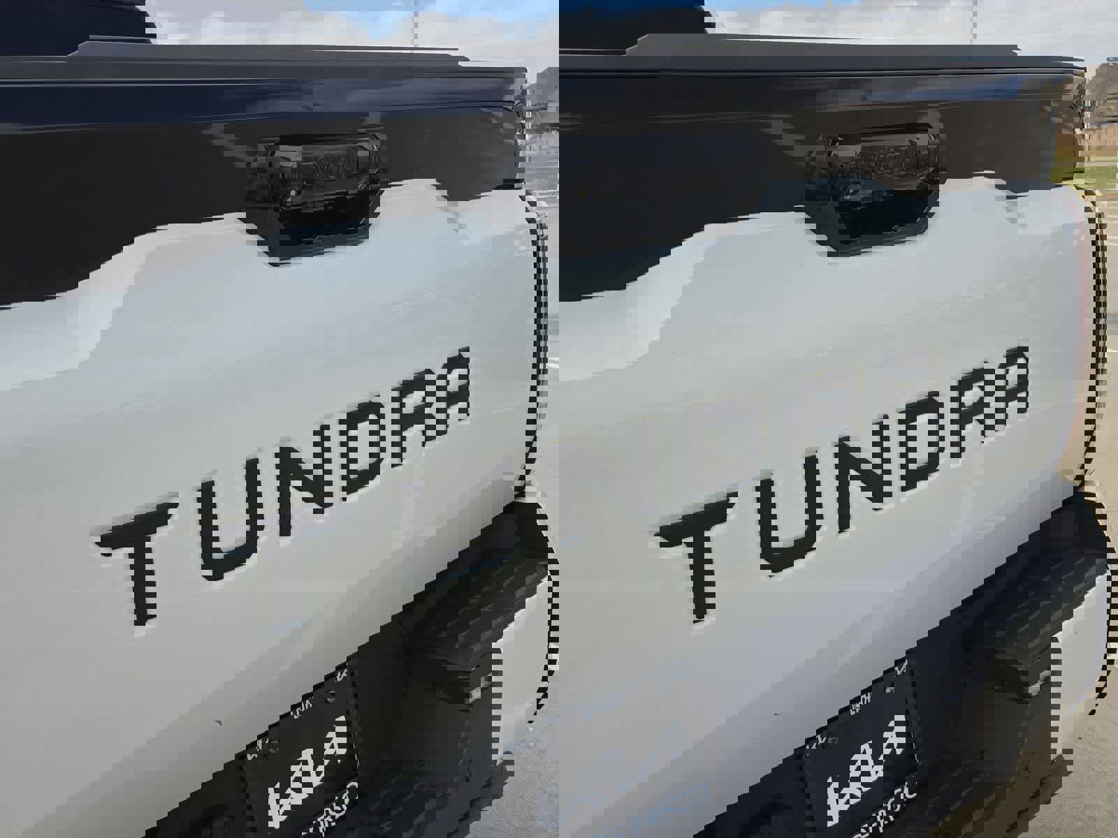 Used 2023 Toyota Tundra Platinum w/ Advanced Package image 12