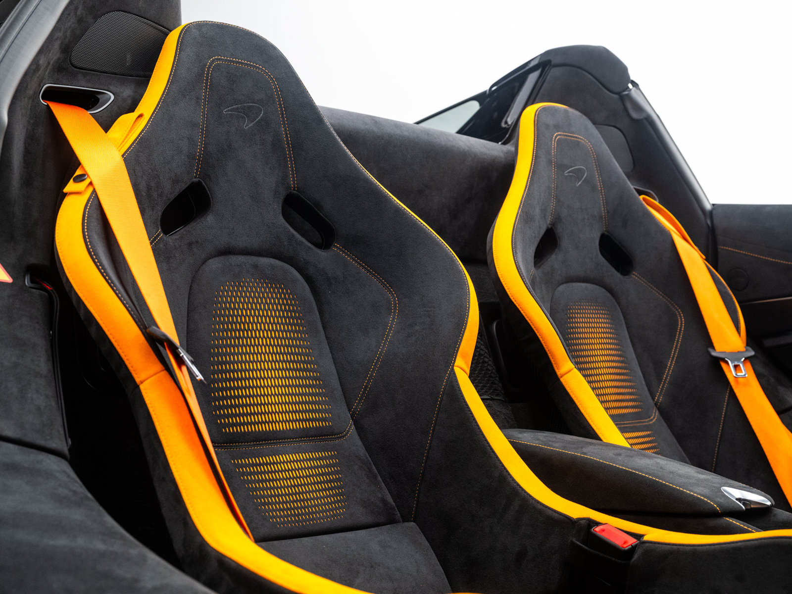 Used 2024 McLaren 750S Spider RWD image 38