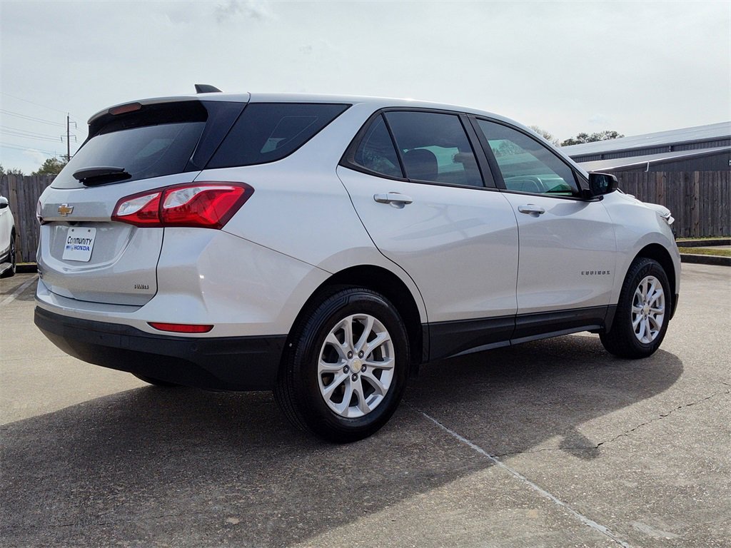Used 2021 Chevrolet Equinox LS image 9