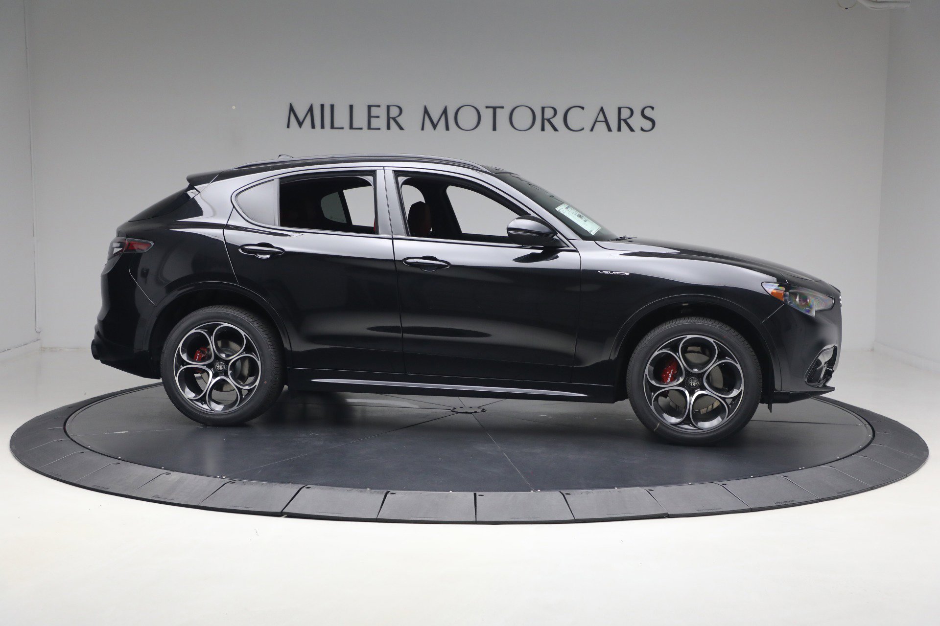 New 2026 Alfa Romeo Stelvio Sprint AWD/4WD image 9
