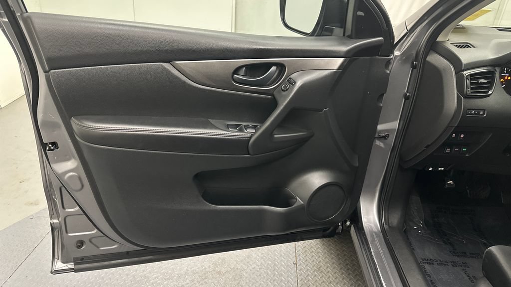 Certified 2020 Nissan Rogue Sport S w/ Appearance Package AWD/4WD image 15