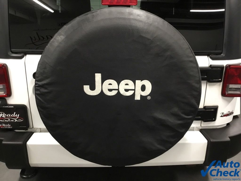 Used 2016 Jeep Wrangler Sahara AWD/4WD image 18