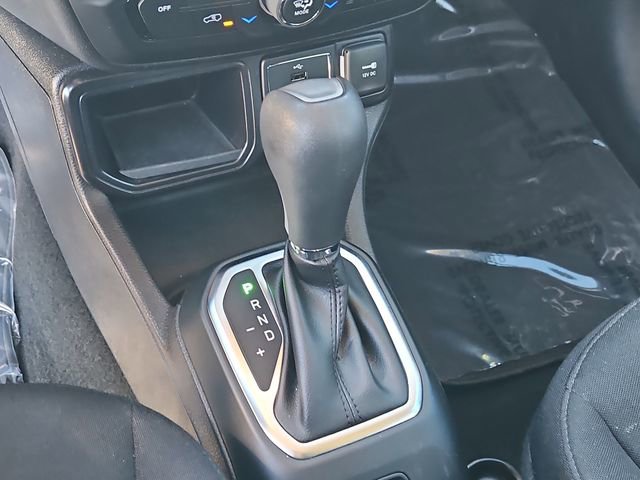 Used 2018 Jeep Renegade Latitude image 27