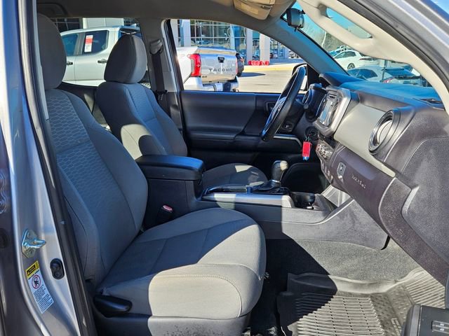 Used 2017 Toyota Tacoma SR5 w/ SR5 Appearance Package (SM) image 15