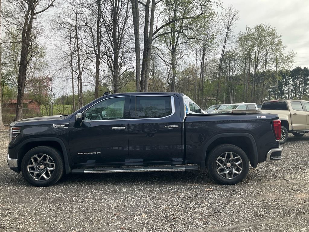 Used 2022 GMC Sierra 1500 SLT w/ SLT Premium Plus Package image 8
