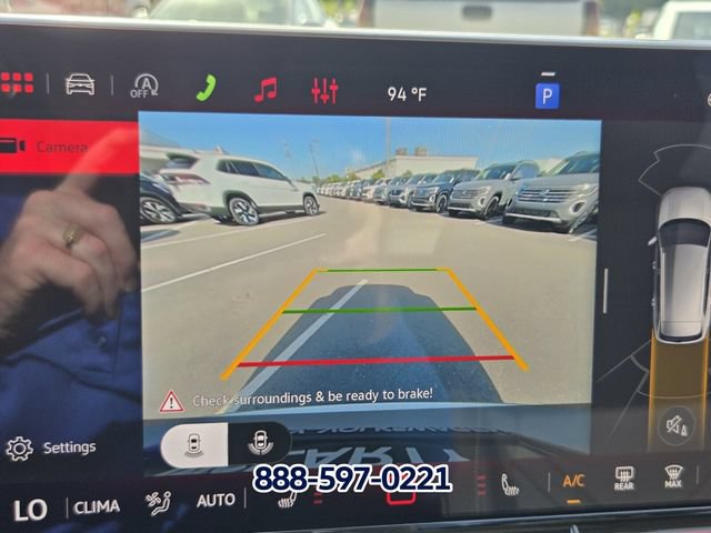 New 2026 Volkswagen Tiguan SE FWD image 16