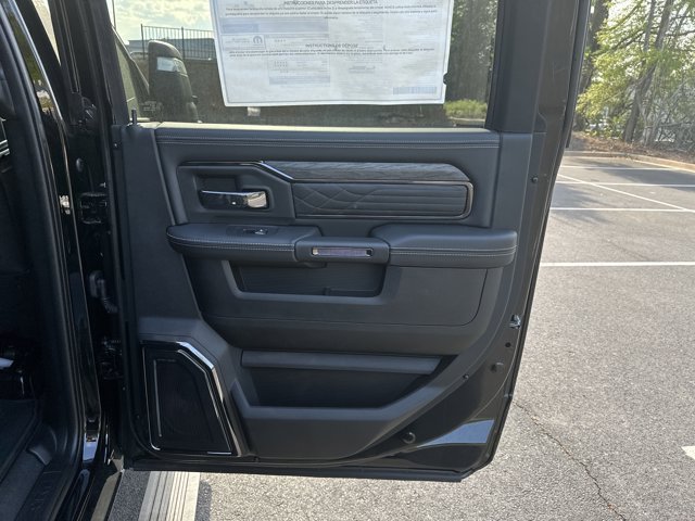 New 2025 RAM 2500 Limited AWD/4WD image 16