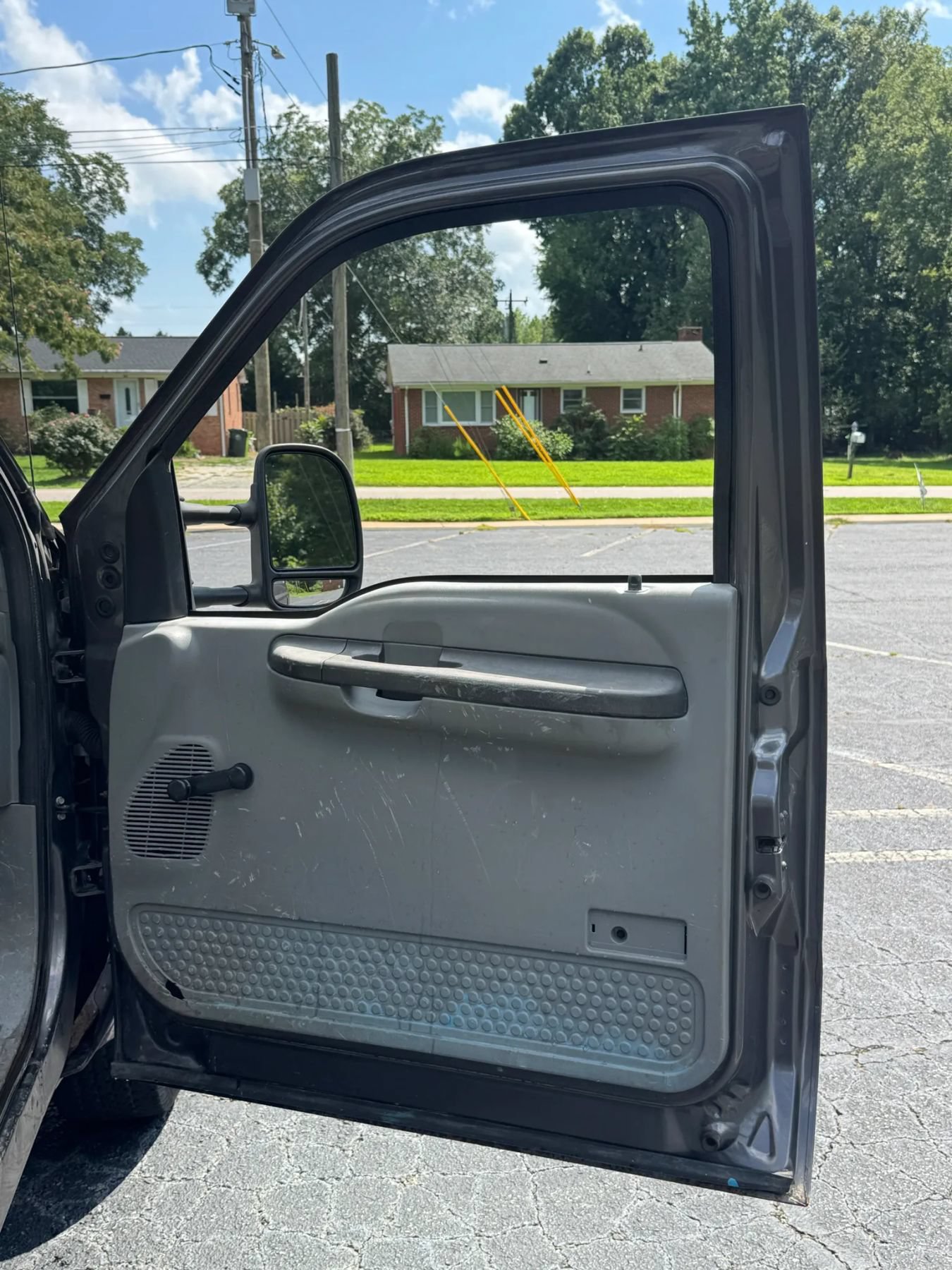 Used 2006 Ford F350 2WD Regular Cab Super Duty image 15