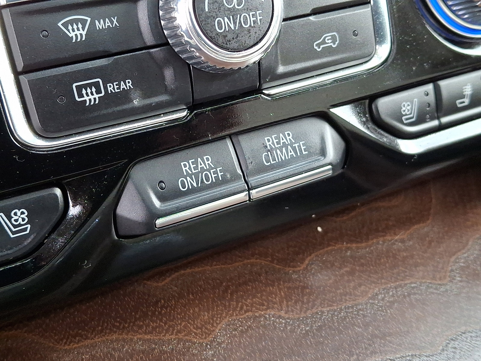 Certified 2022 GMC Yukon Denali w/ Denali Premium Package image 26