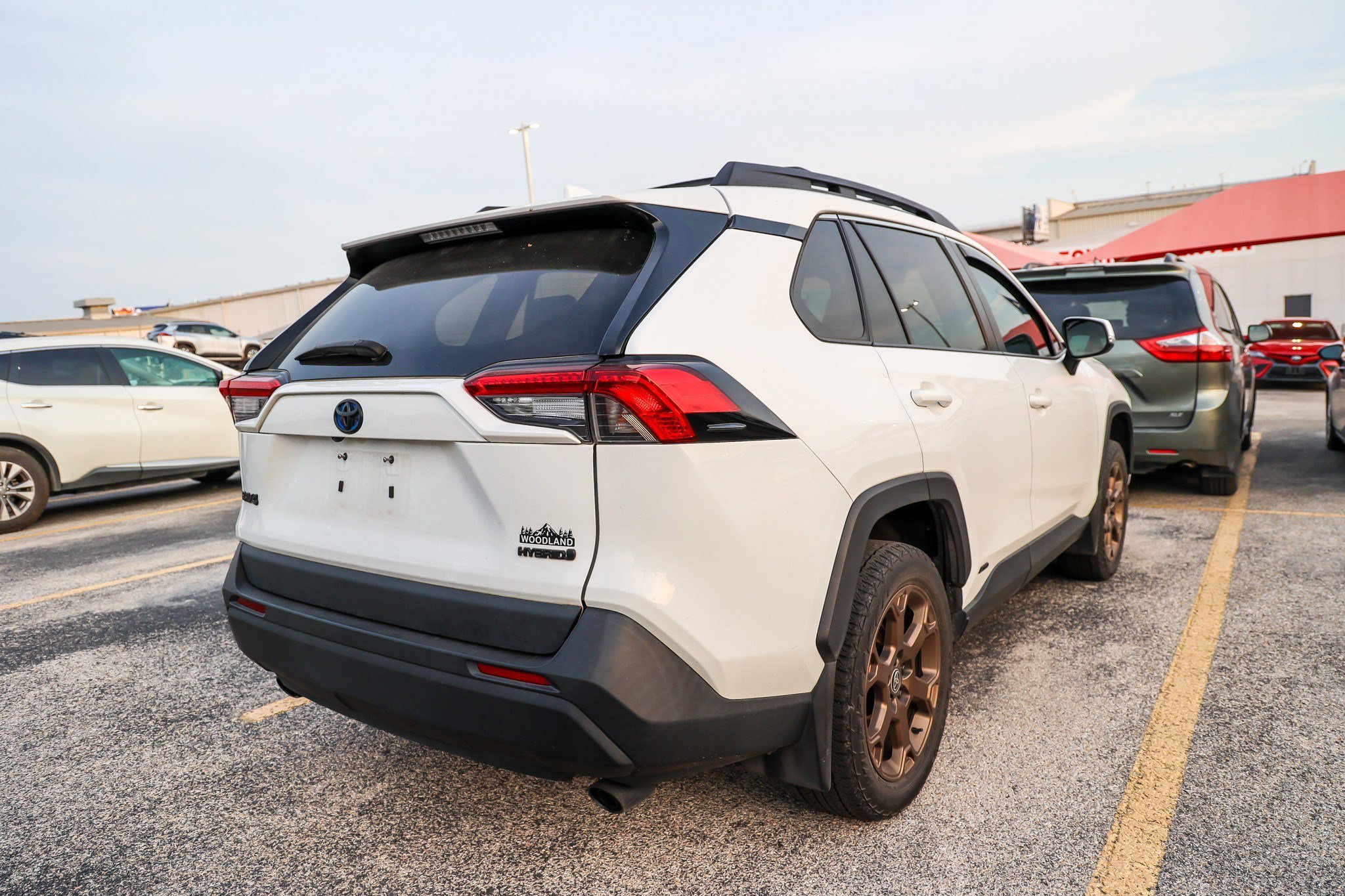Used 2023 Toyota RAV4 AWD Hybrid image 8