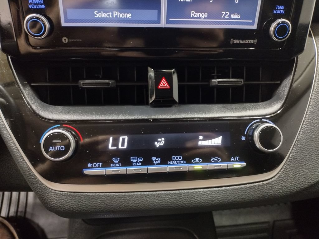Used 2021 Toyota Corolla LE FWD image 26