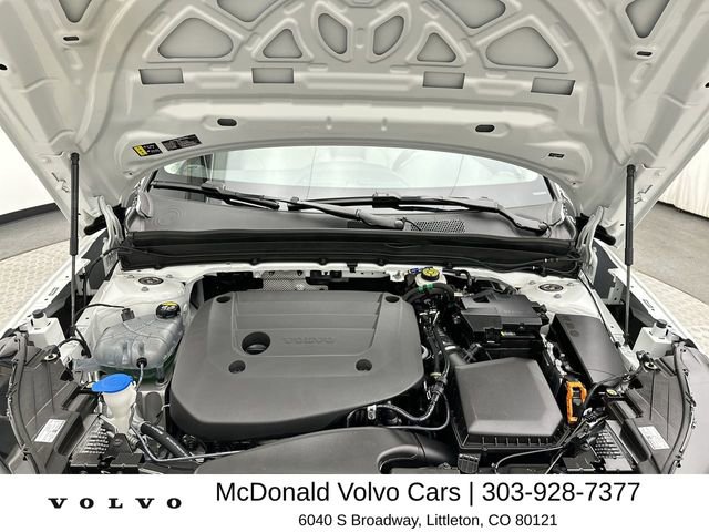 Certified 2023 Volvo XC40 B5 Ultimate w/ Protection Package image 26