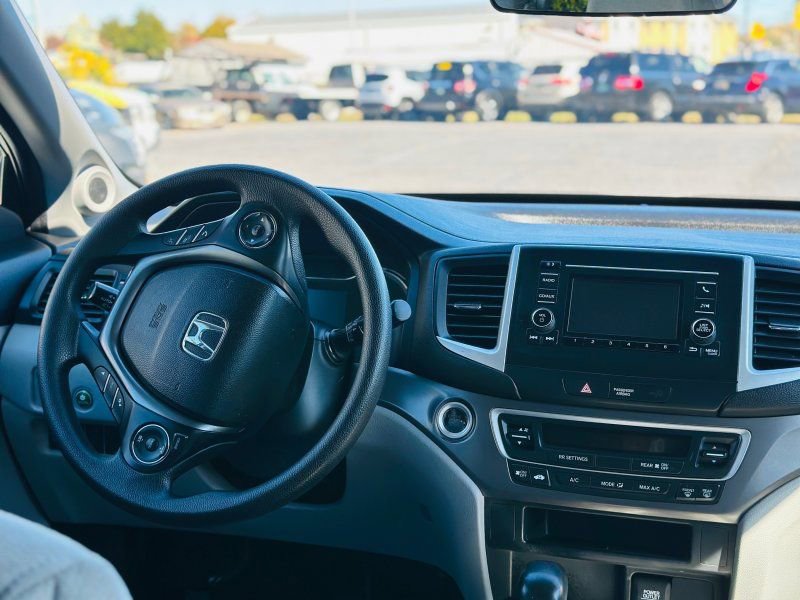 Used 2016 Honda Pilot LX image 8