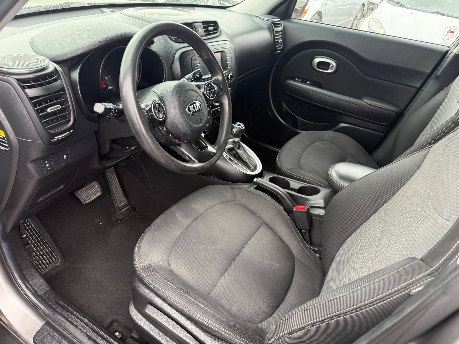 Used 2017 Kia Soul + FWD image 12