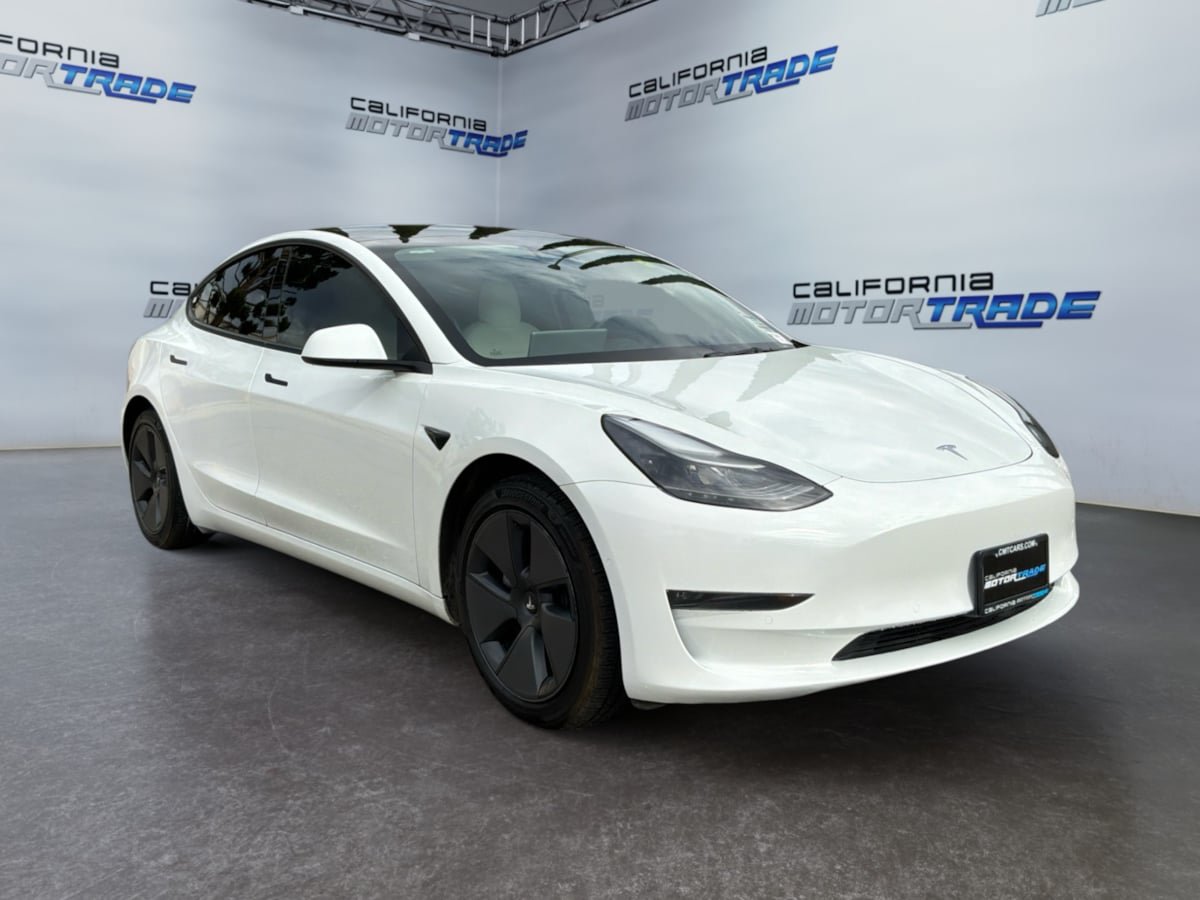 Used 2022 Tesla Model 3 Long Range AWD/4WD image 3