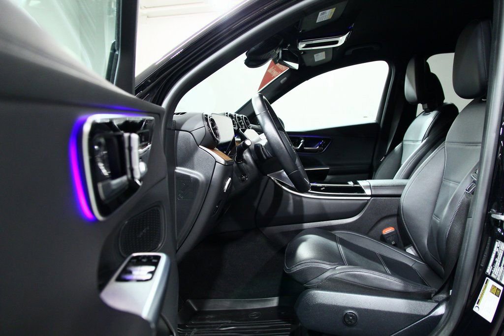 Certified 2025 Mercedes-Benz GLC 300 4MATIC image 18