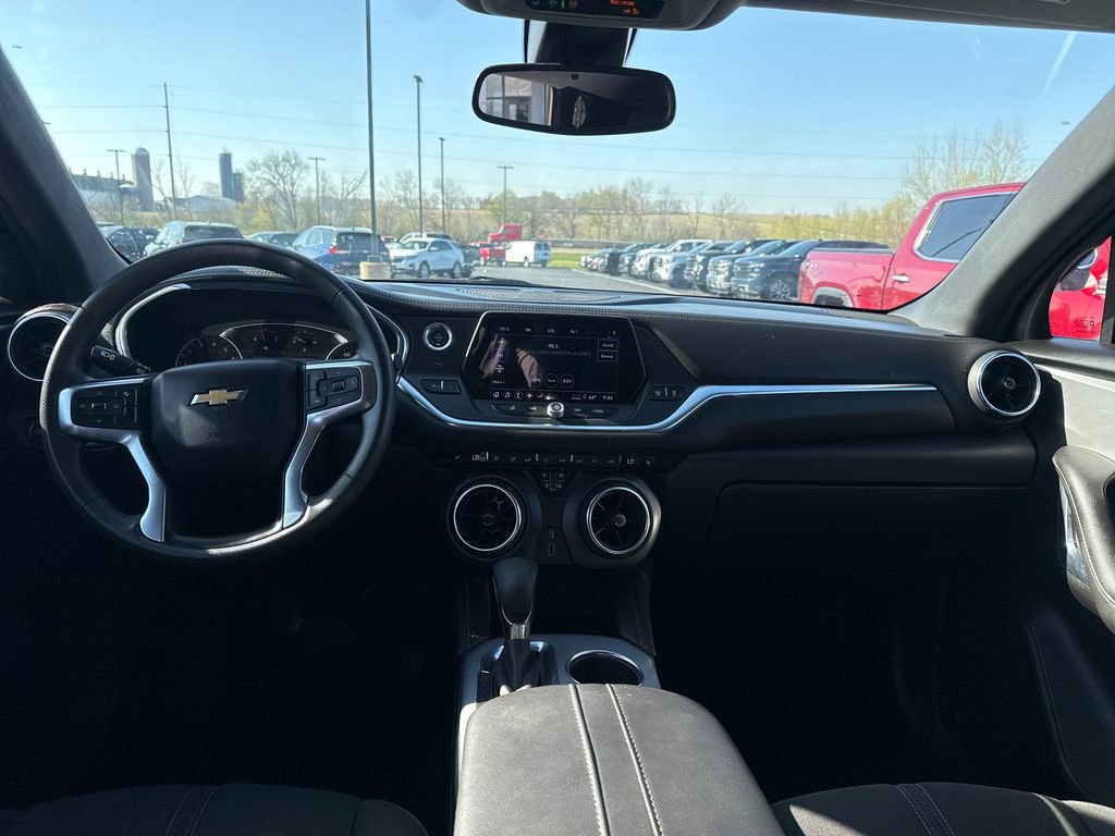Certified 2022 Chevrolet Blazer LT AWD/4WD image 11