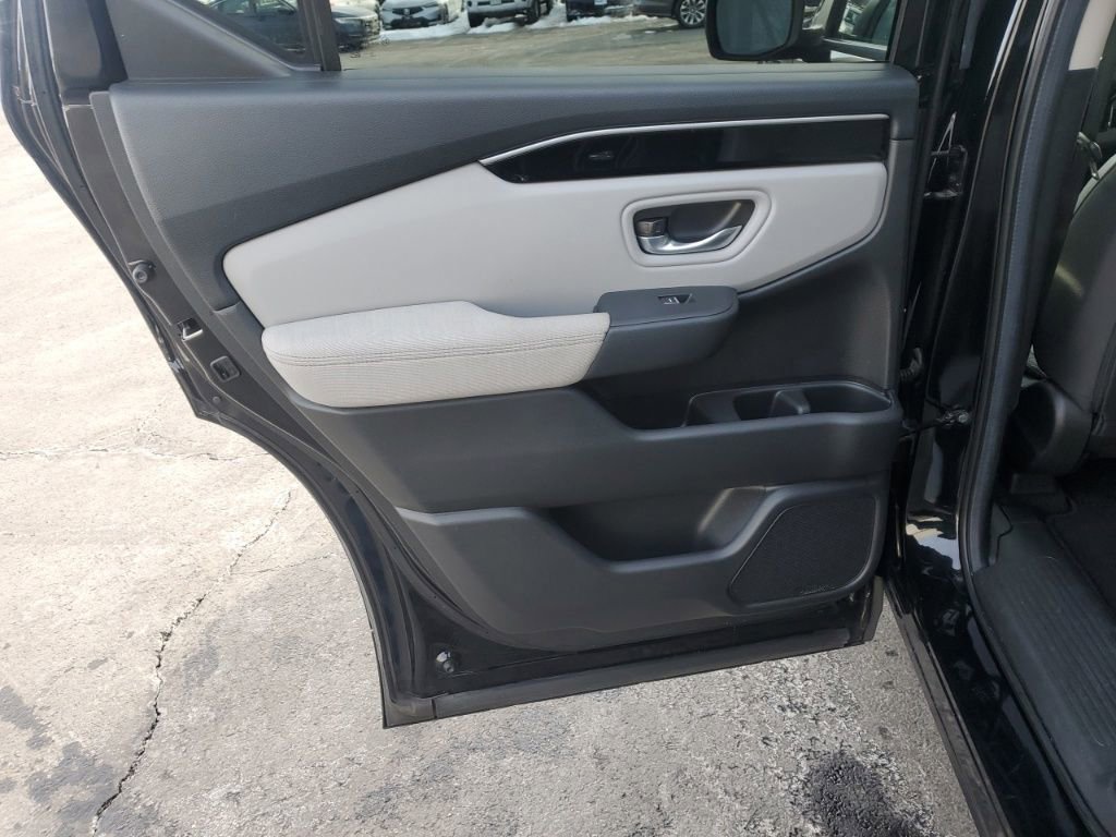 Certified 2024 Honda Pilot LX image 24