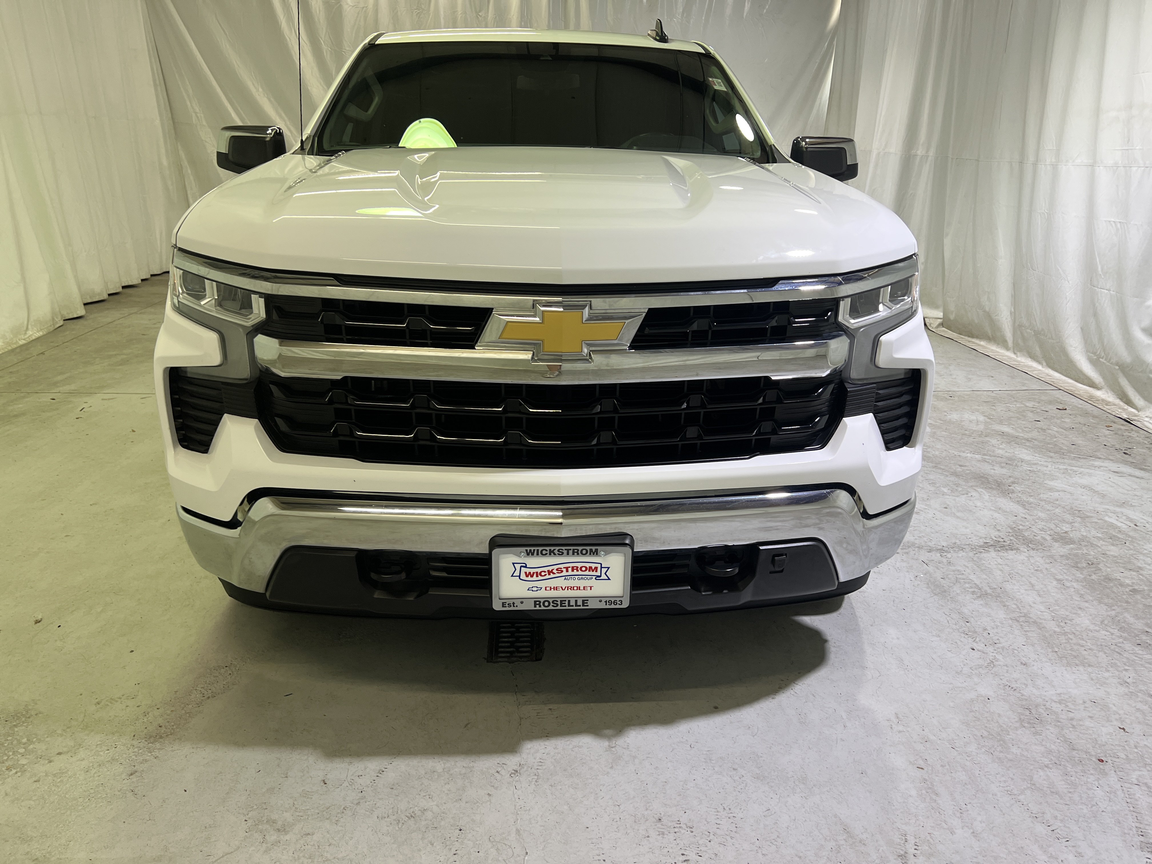 Certified 2023 Chevrolet Silverado 1500 LT AWD/4WD image 3