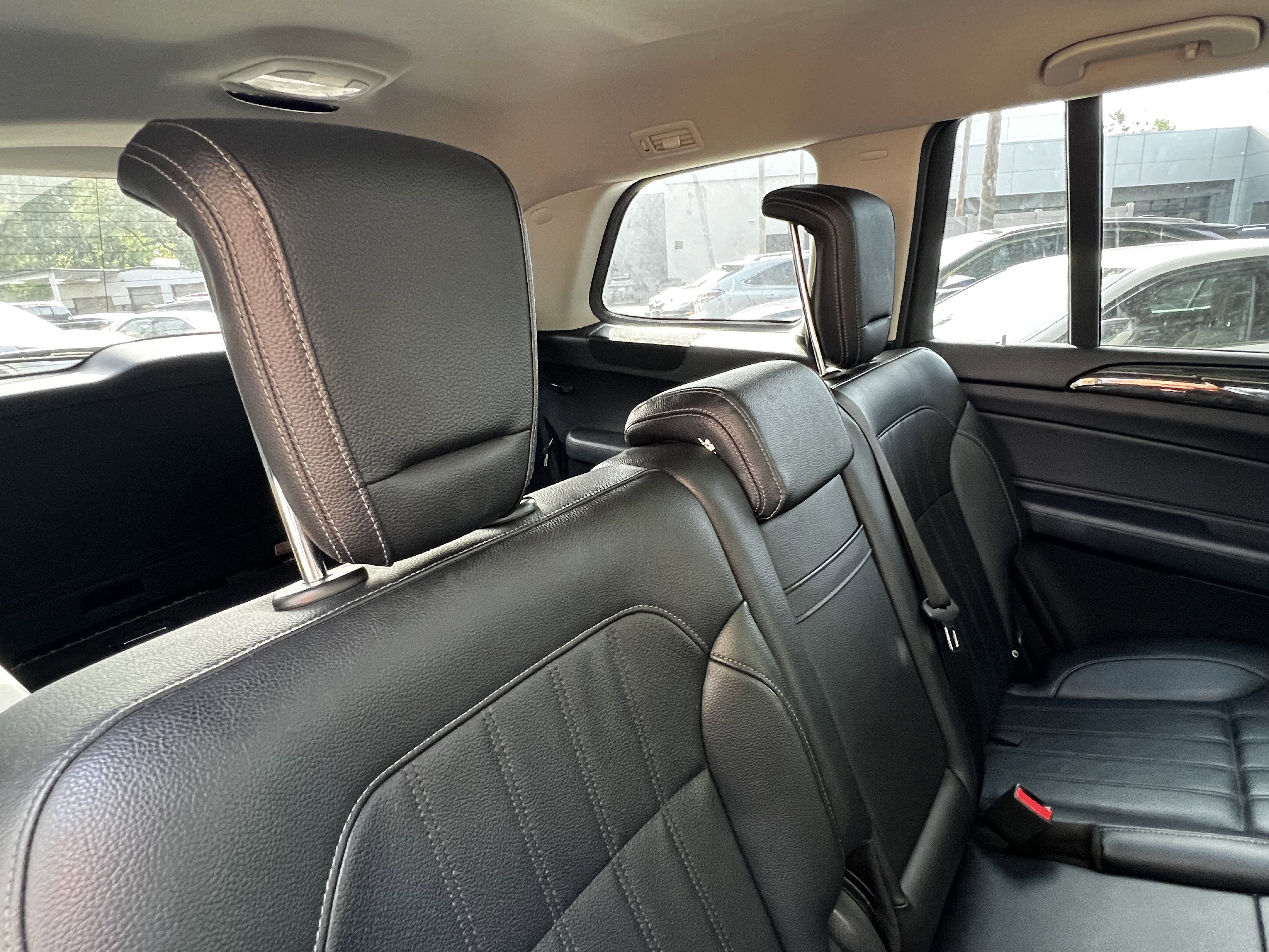 Used 2017 Mercedes-Benz GLS 450 4MATIC image 38