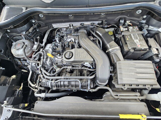 Certified 2023 Volkswagen Taos SE w/ Panoramic Sunroof Package FWD image 24
