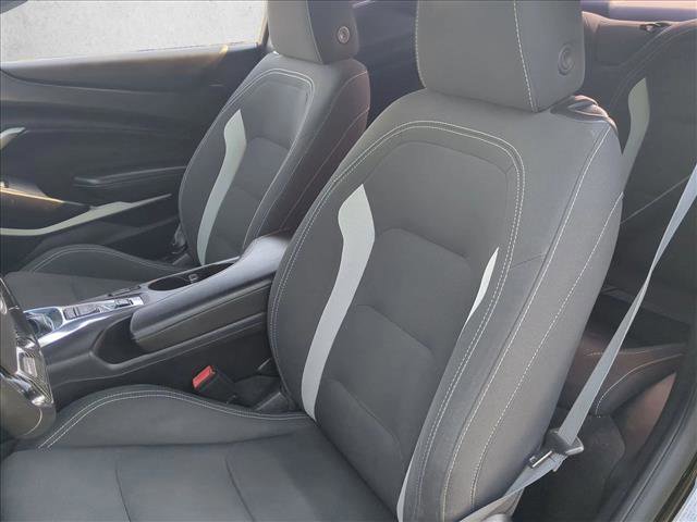 Used 2017 Chevrolet Camaro LT RWD image 15
