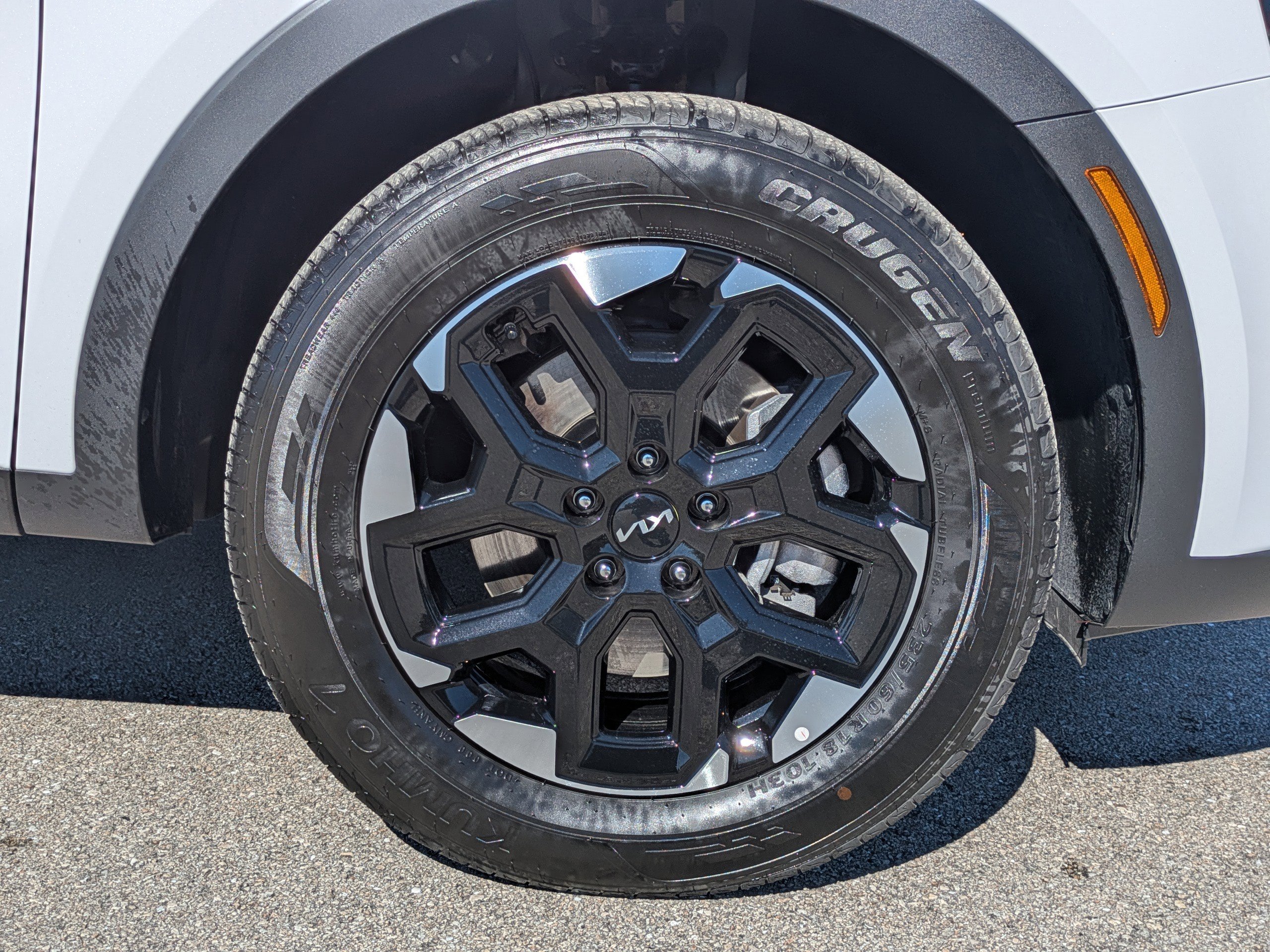 Certified 2025 Kia Sorento S image 11