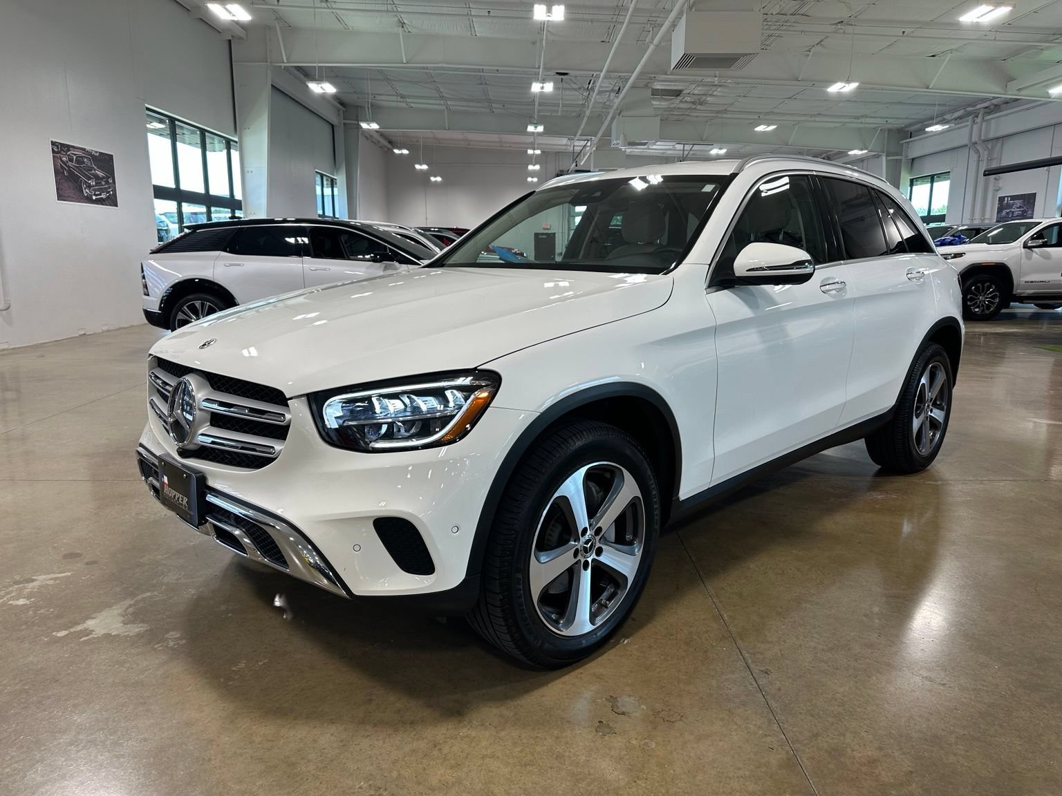 Used 2022 Mercedes-Benz GLC 300 image 3