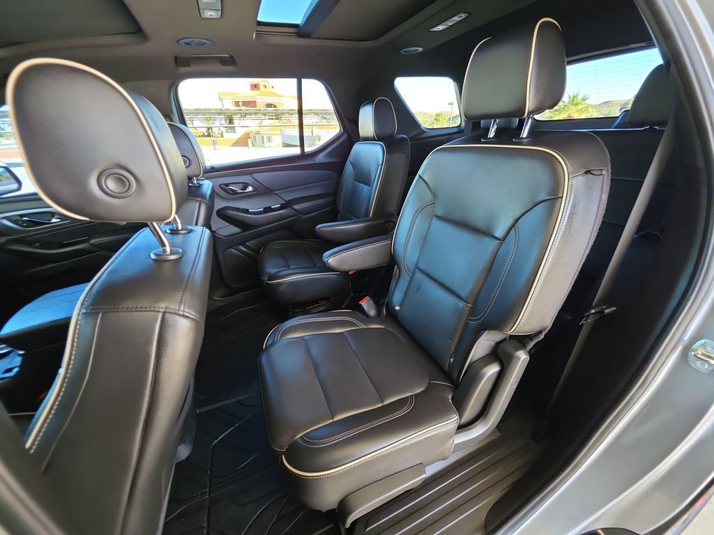 Used 2023 Chevrolet Traverse Premier w/ Redline Edition image 26
