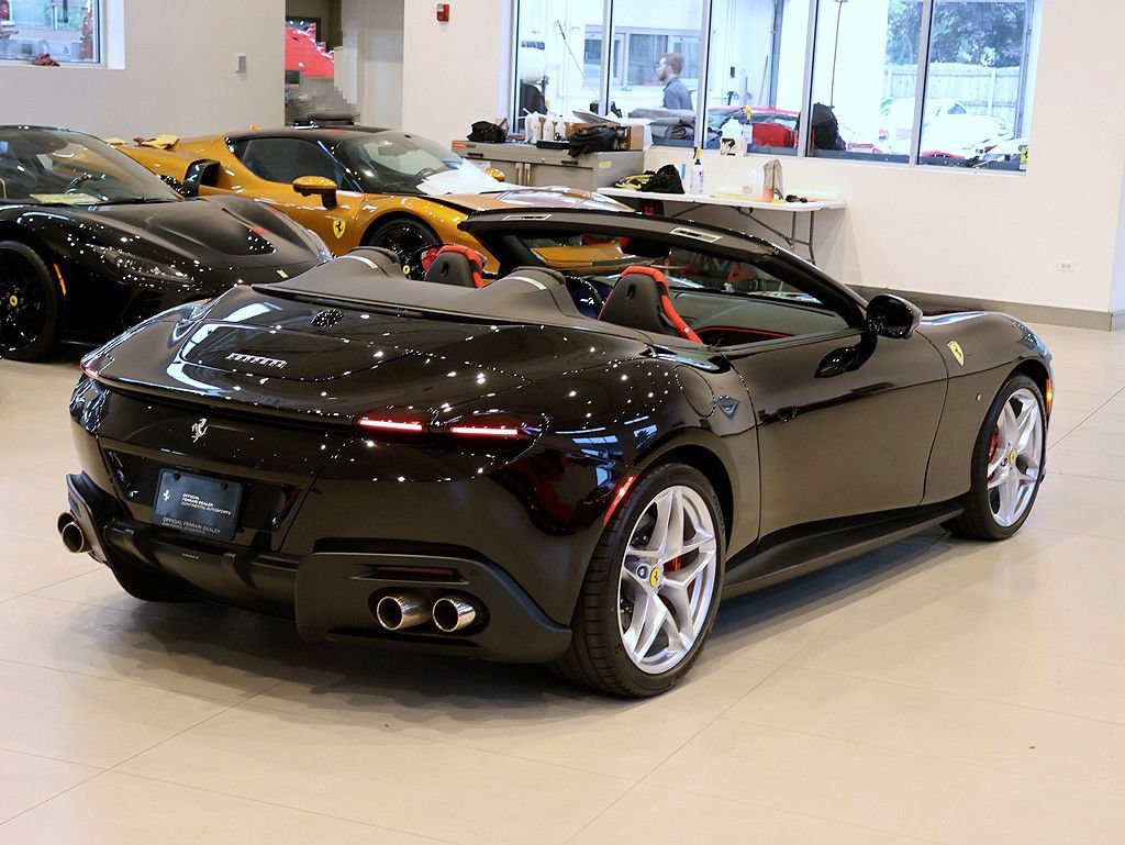 Certified 2025 Ferrari Roma Spider RWD image 74