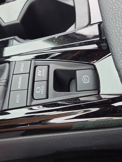 Used 2026 Toyota Camry XLE FWD image 24