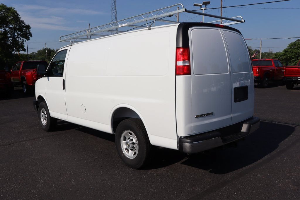 New 2025 Chevrolet Express 2500 w/ Driver Convenience Package RWD image 25