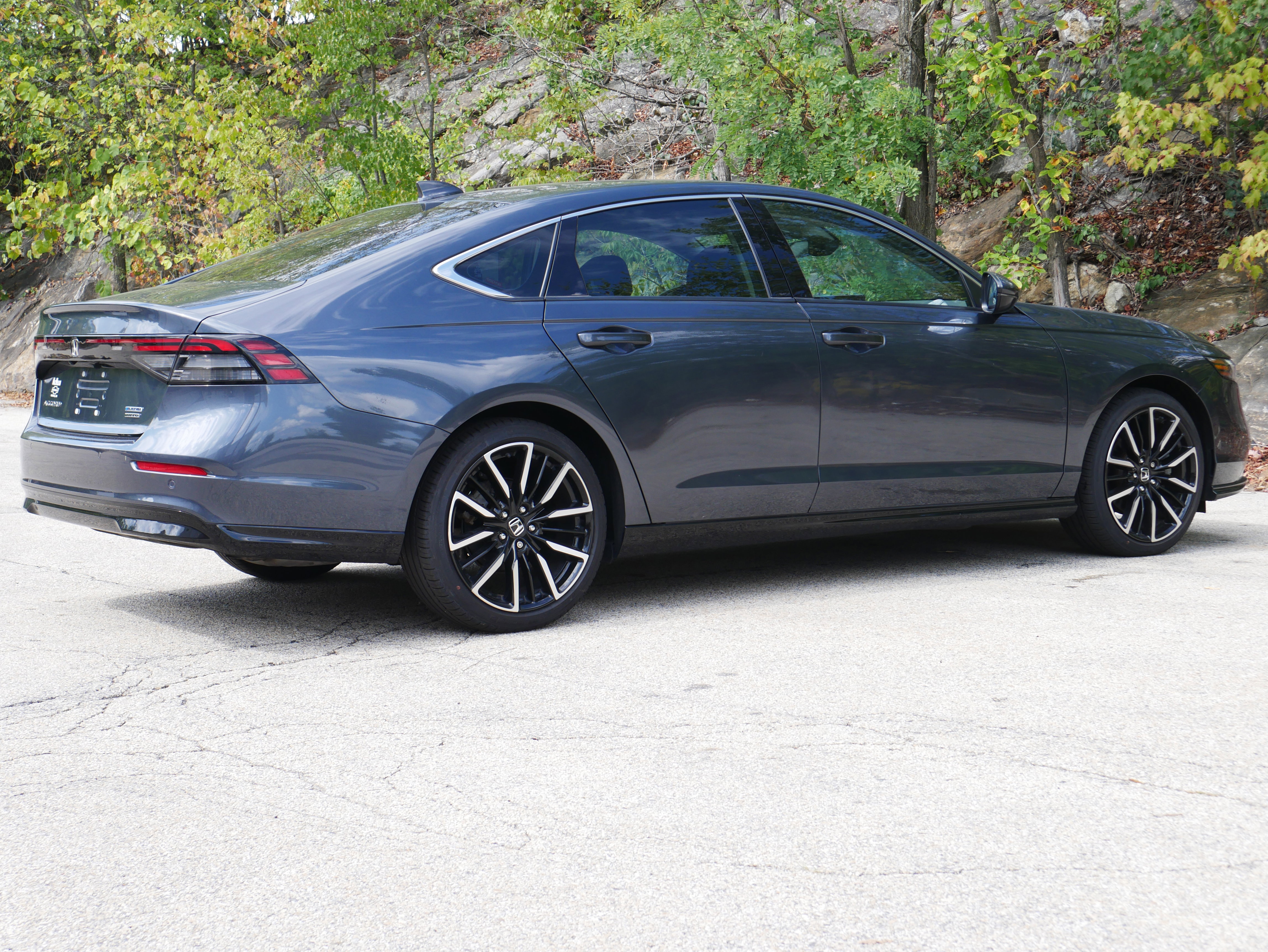 Used 2024 Honda Accord Touring image 7