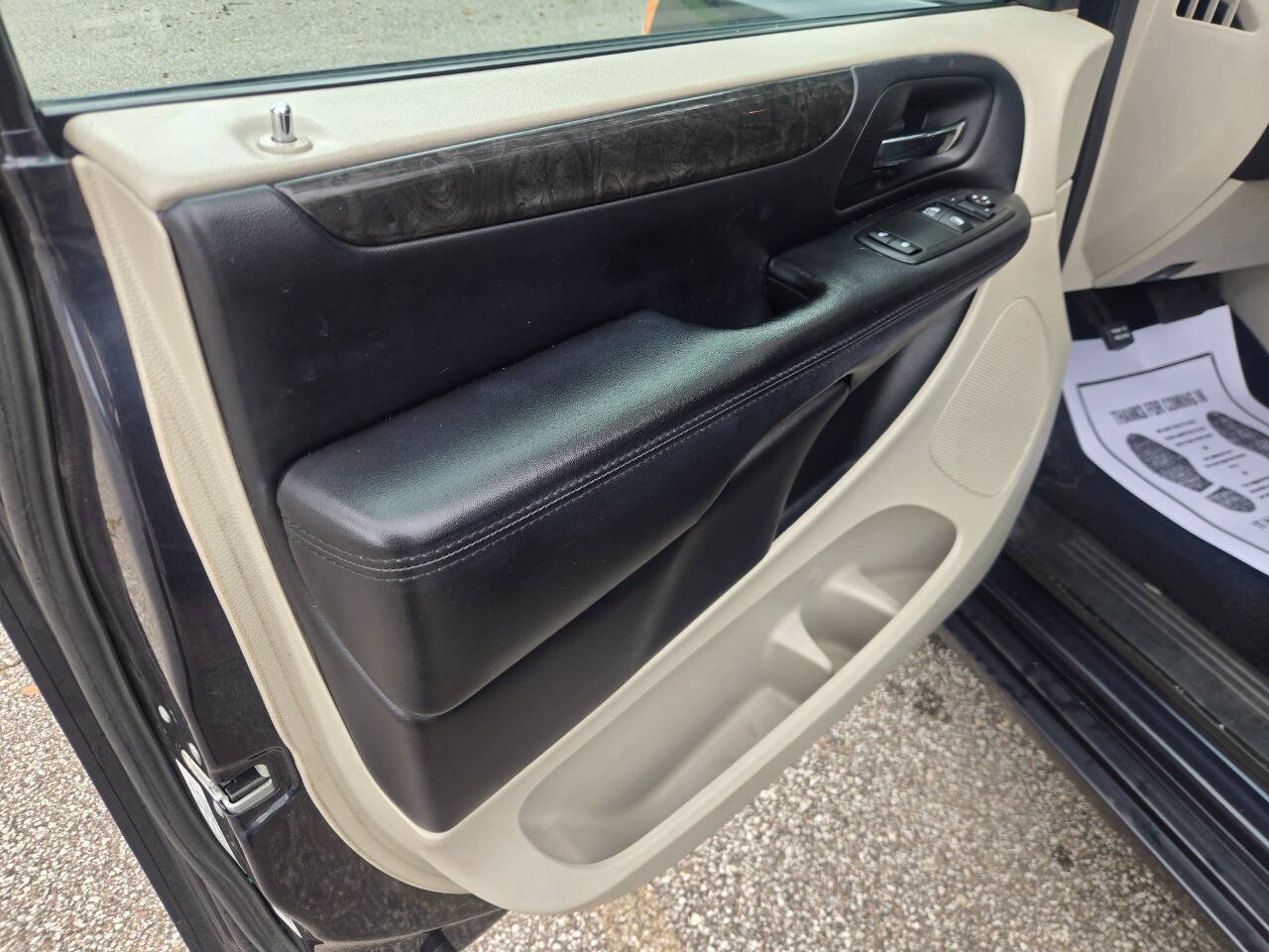 Used 2013 Dodge Grand Caravan SE FWD image 18