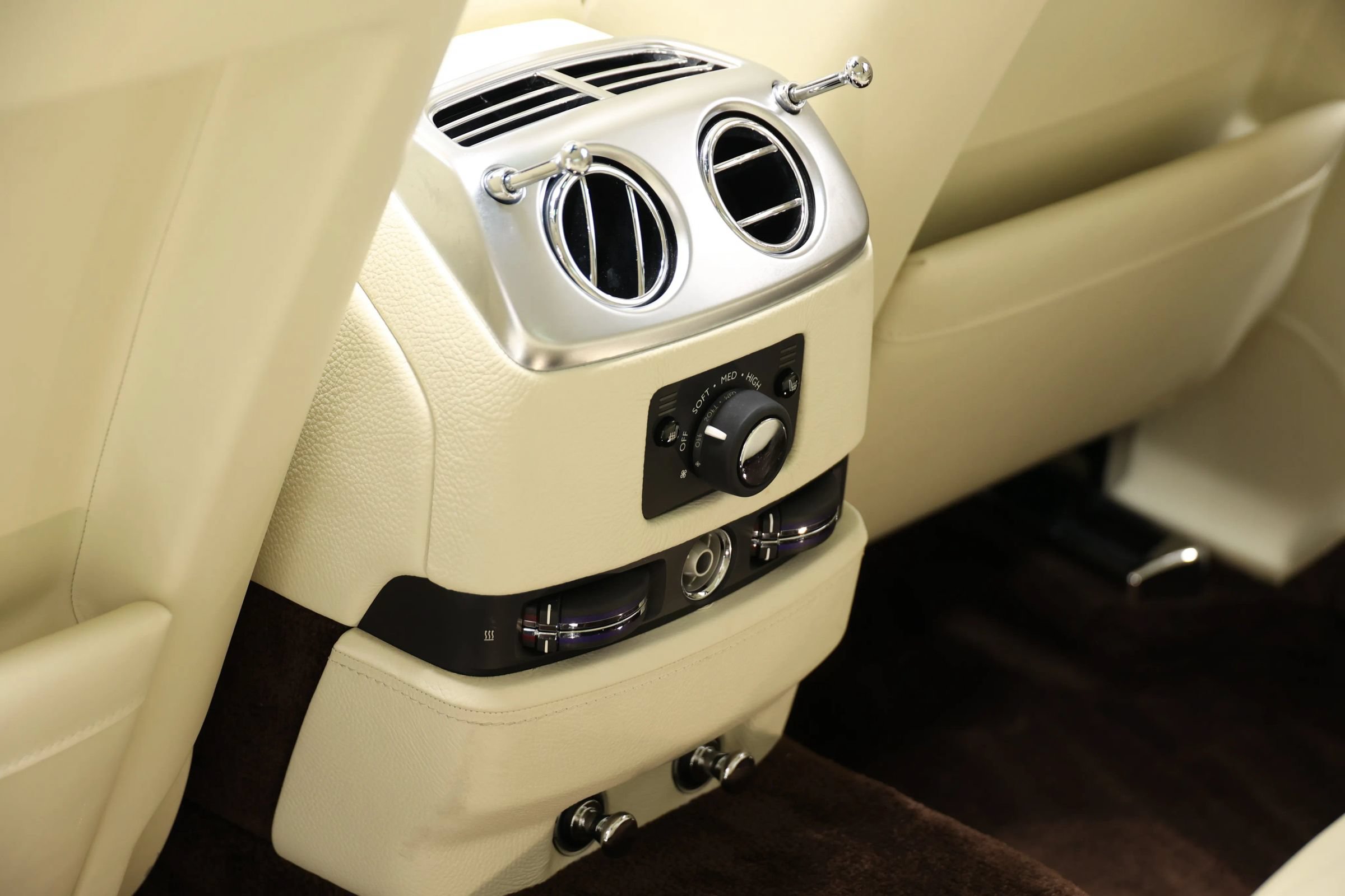 Used 2016 Rolls-Royce Ghost RWD image 67