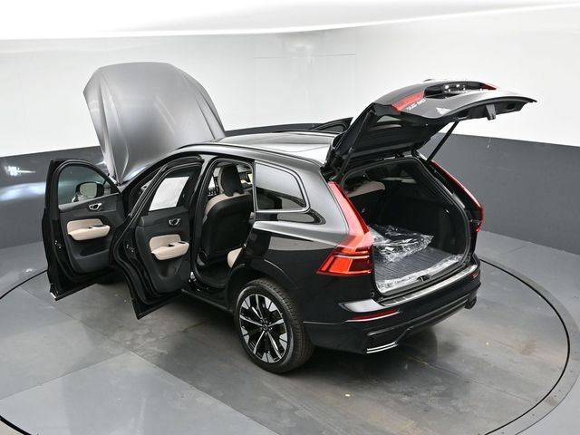 New 2026 Volvo XC60 T8 Plus w/ Protection Package Premier image 51