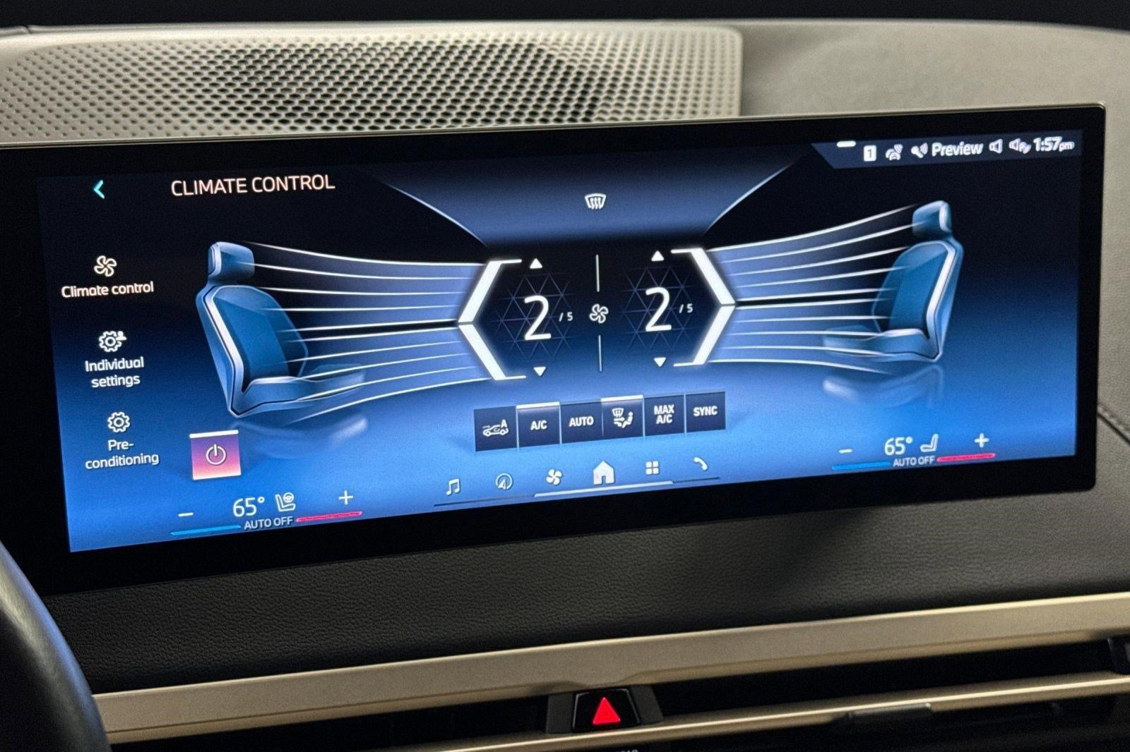 Used 2024 BMW iX xDrive50 w/ Sport Package image 26