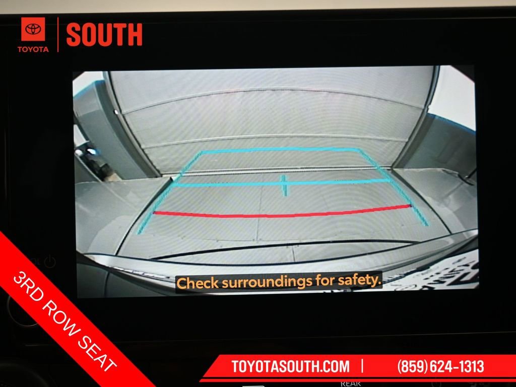 Used 2023 Toyota Highlander L FWD image 18