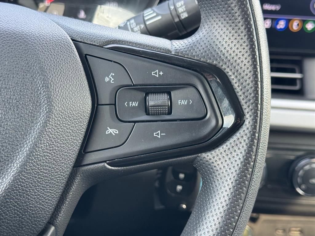 Used 2024 Chevrolet Trax LS FWD image 17