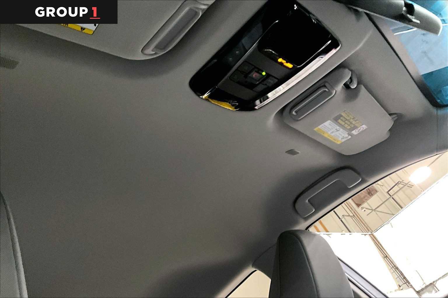 Certified 2023 Toyota Venza LE image 14