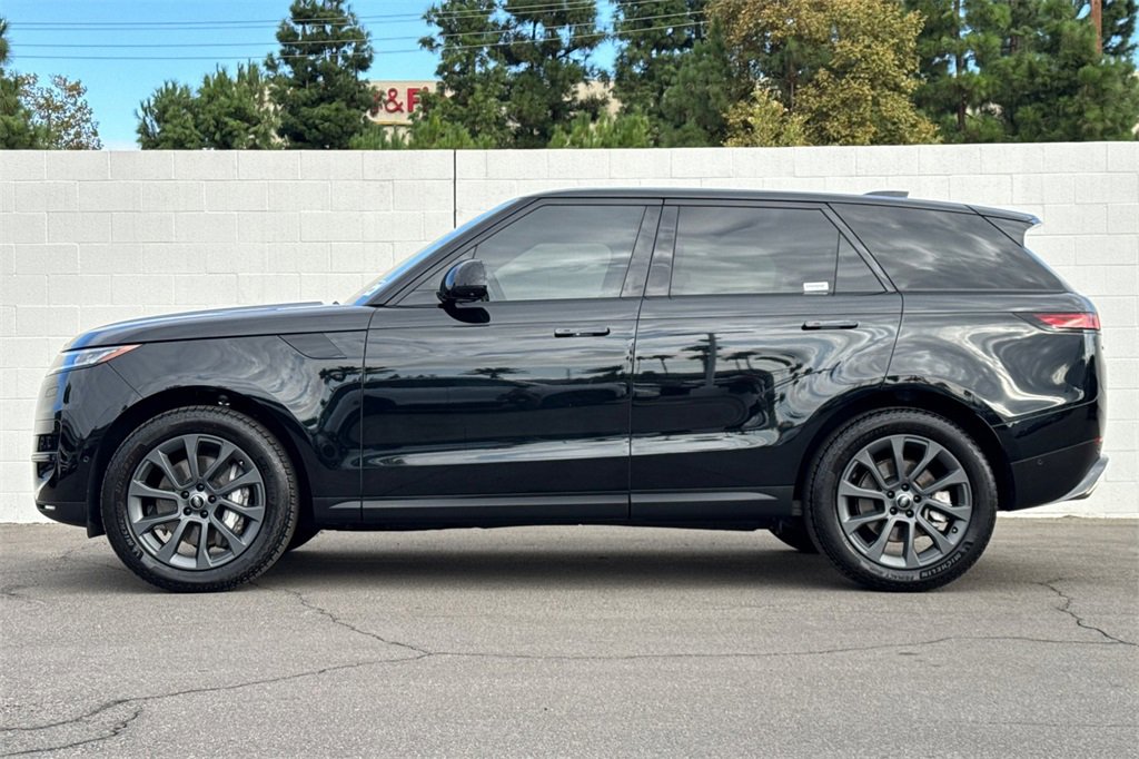 Used 2023 Land Rover Range Rover Sport SE image 9