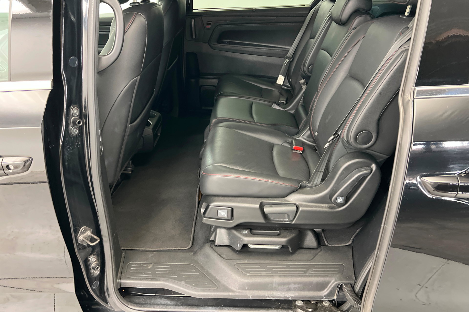 Used 2025 Honda Odyssey Sport-L image 21